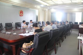 政府領(lǐng)導、企業(yè)代表參加了崇禮新城投資合作協(xié)議討論會(huì )